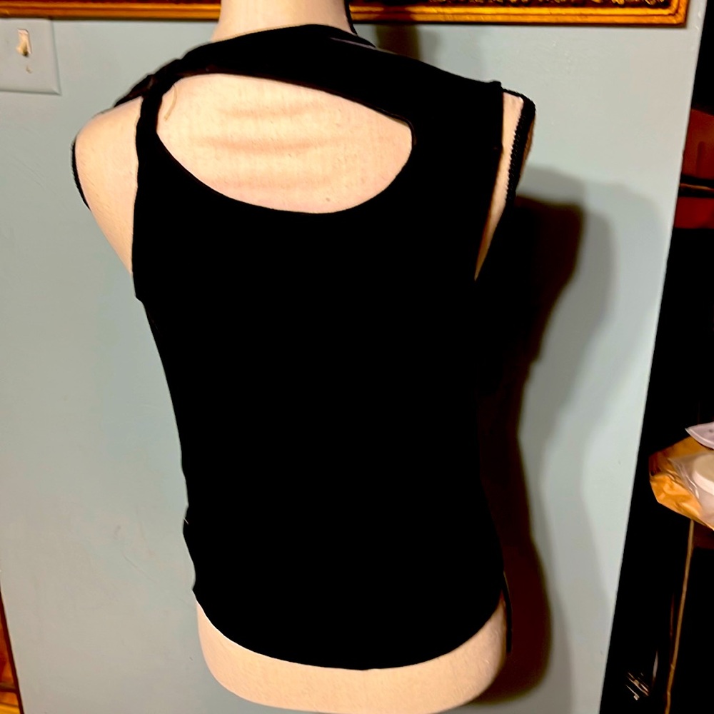 women’s tank top crop